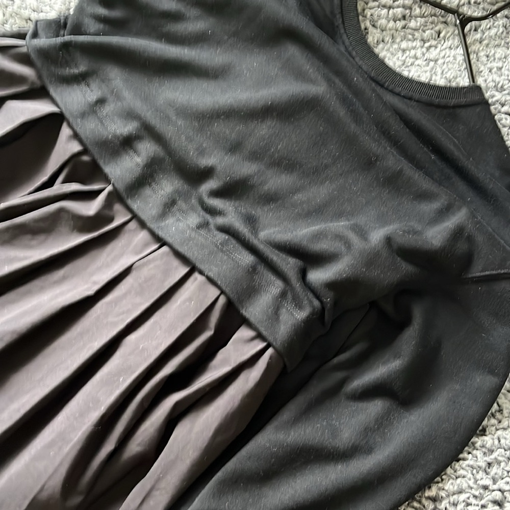 Stylish Black Pleated Dress - Picture 12 of 16